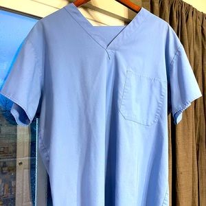 Men’s medium scrub set